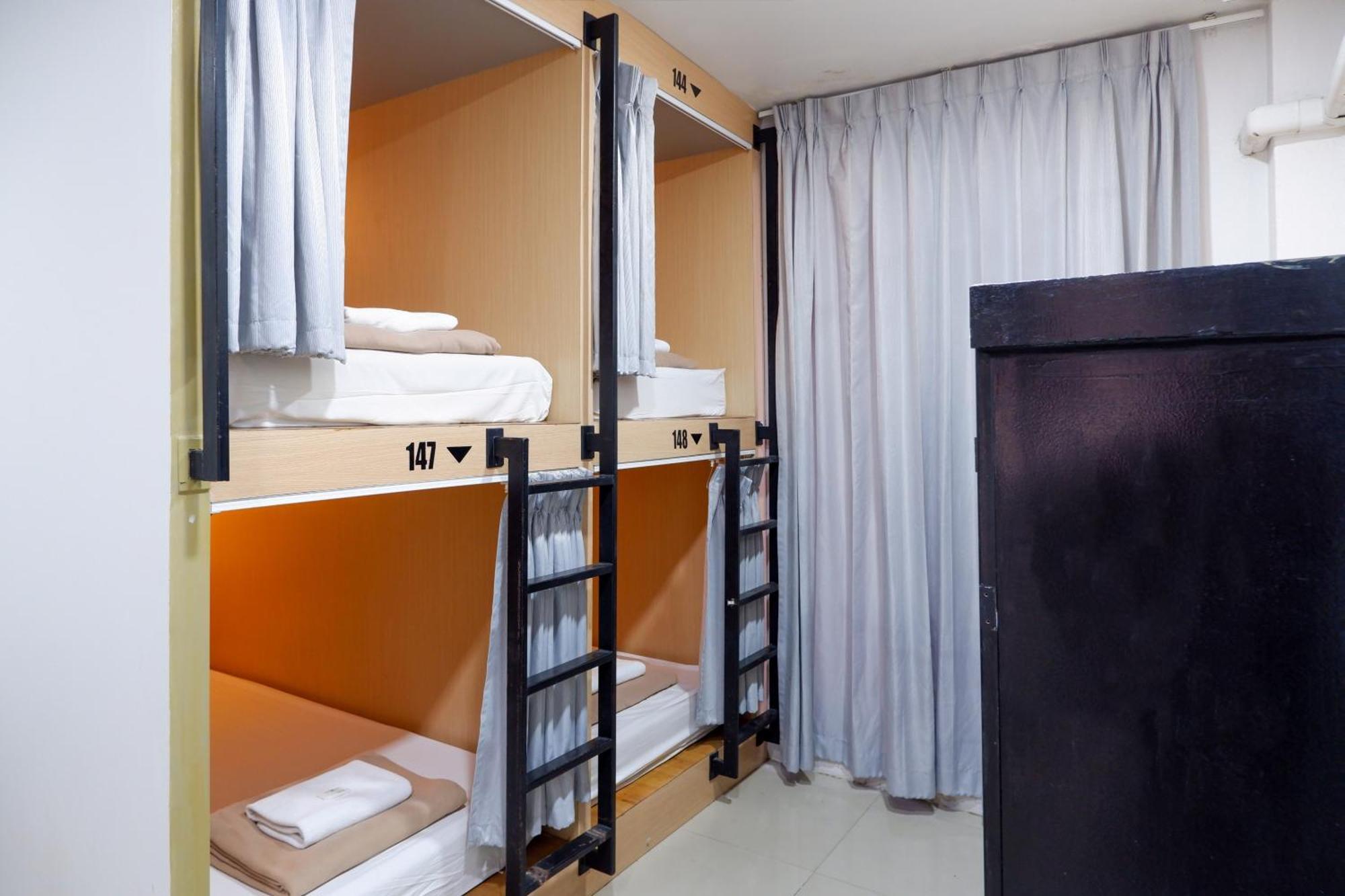 18 Coins Budget Hotel Pattaya Phòng bức ảnh