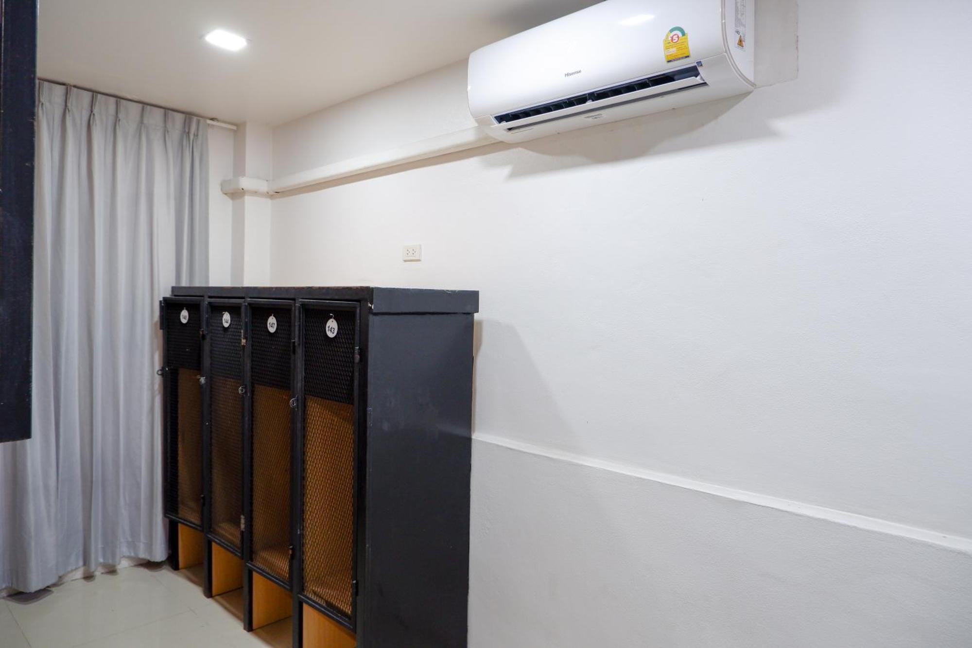 18 Coins Budget Hotel Pattaya Phòng bức ảnh